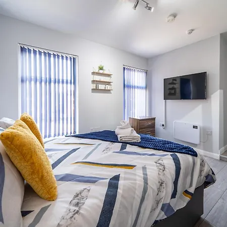 Studios With Ensuite Showers & Share Kitchens Prime Location Near Hospital, Town Center Apt 3 St Helens  Exterior photo