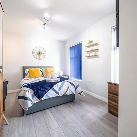 Studios With Ensuite Showers & Share Kitchens Prime Location Near Hospital, Town Center Apt 3 St Helens  Exterior photo